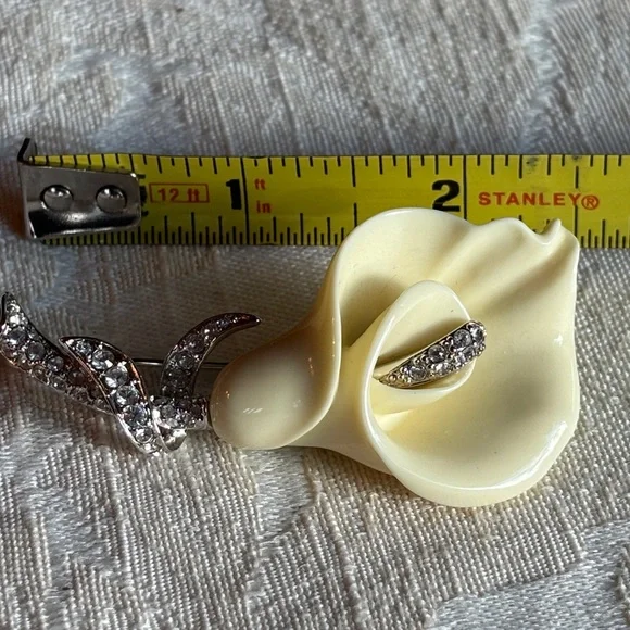 Nolan Miller Calla Lily Brooch/Pin Diamond Silver - Picture 9 of 10